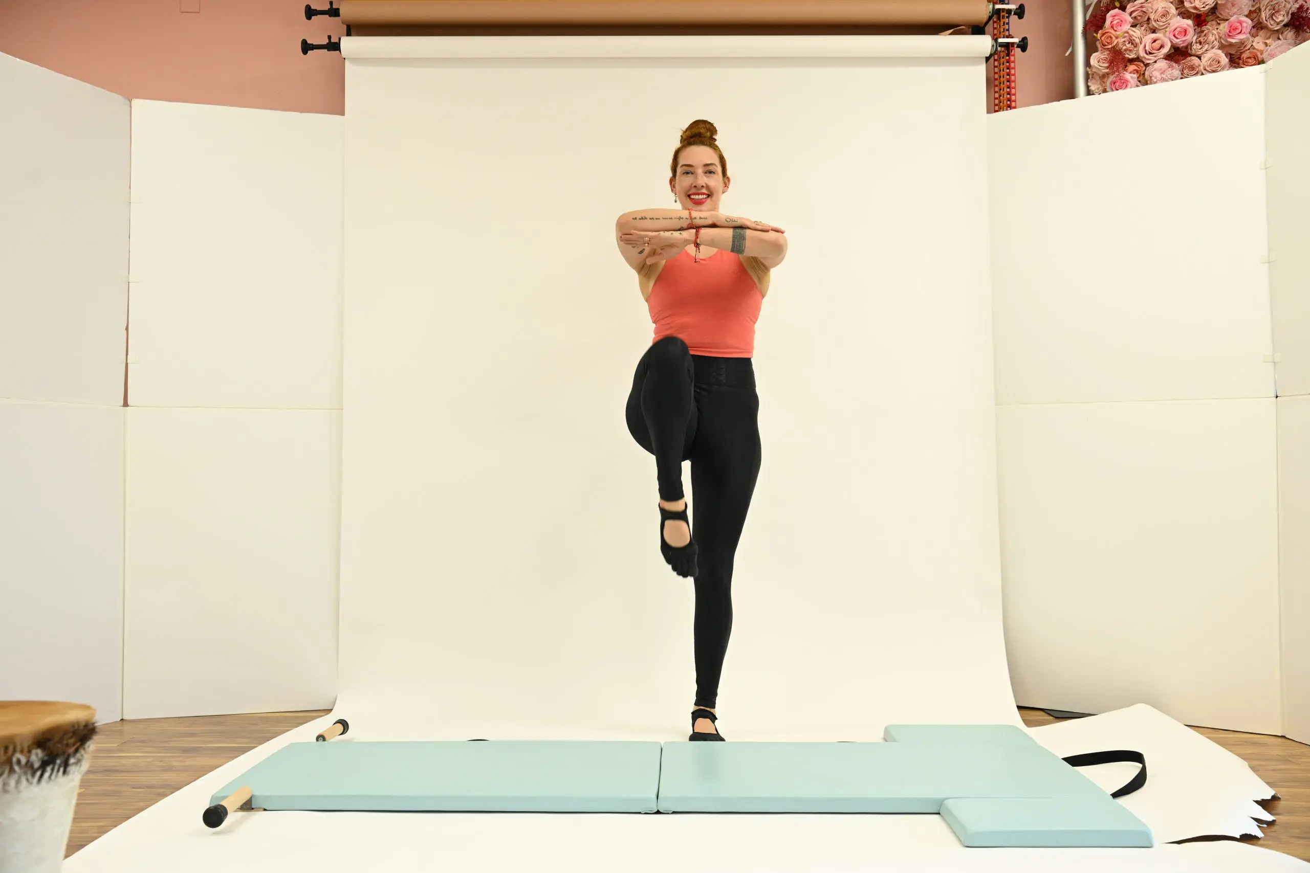 High-energy Reformer Pilates flow session featuring professional instruction from Online Pilates Classes.
