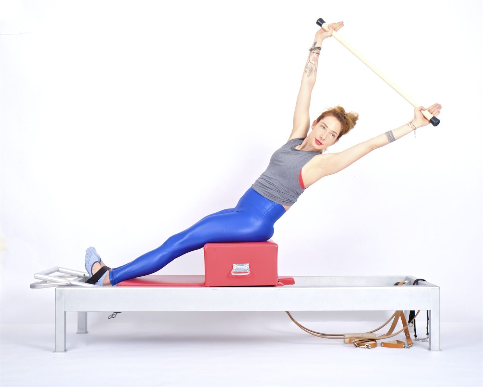 Short Box Twist and Reach on the Reformer - Online Pilates Classes